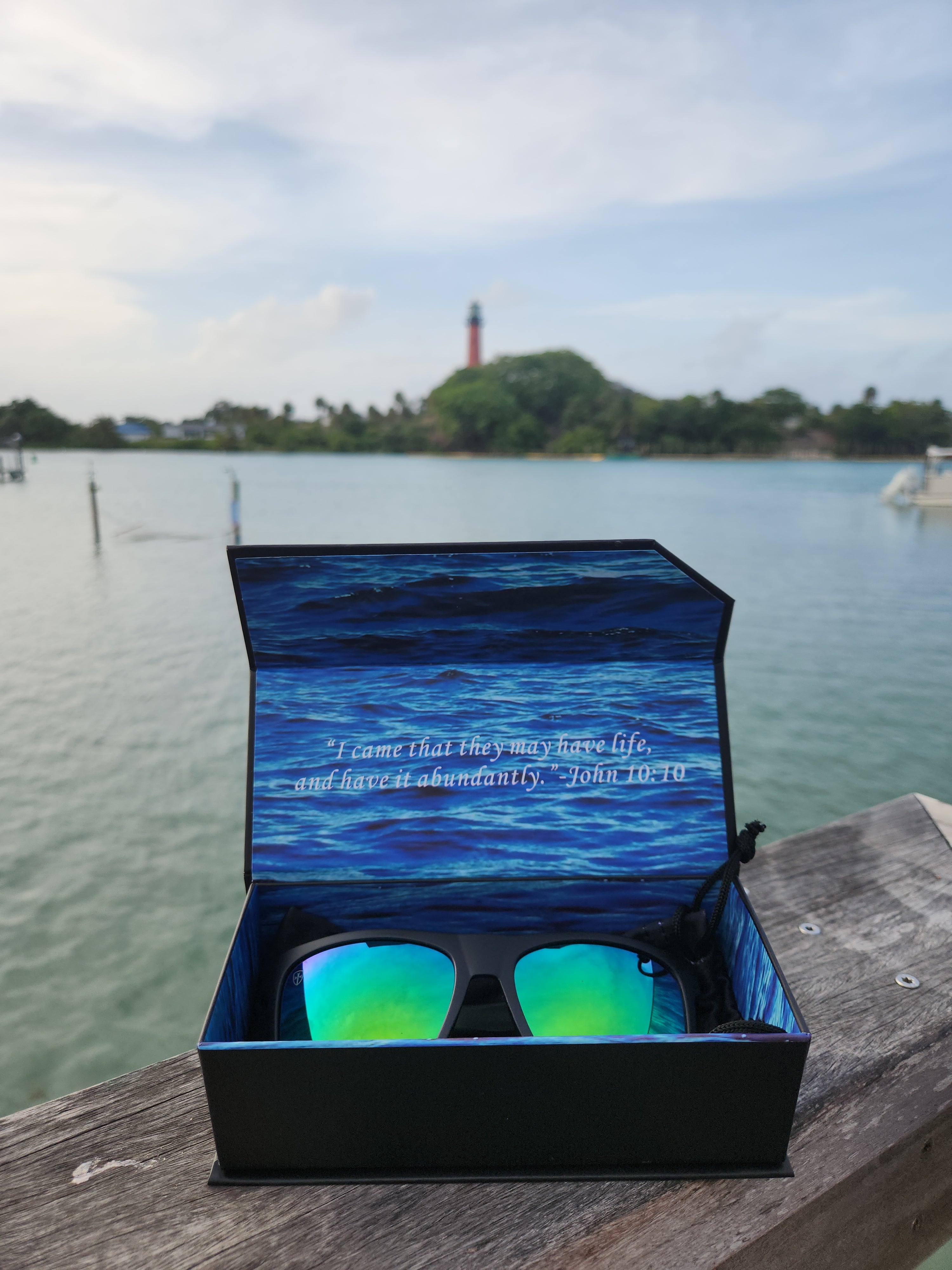 "St. John" Cruise-Shader Floating Sunglasses