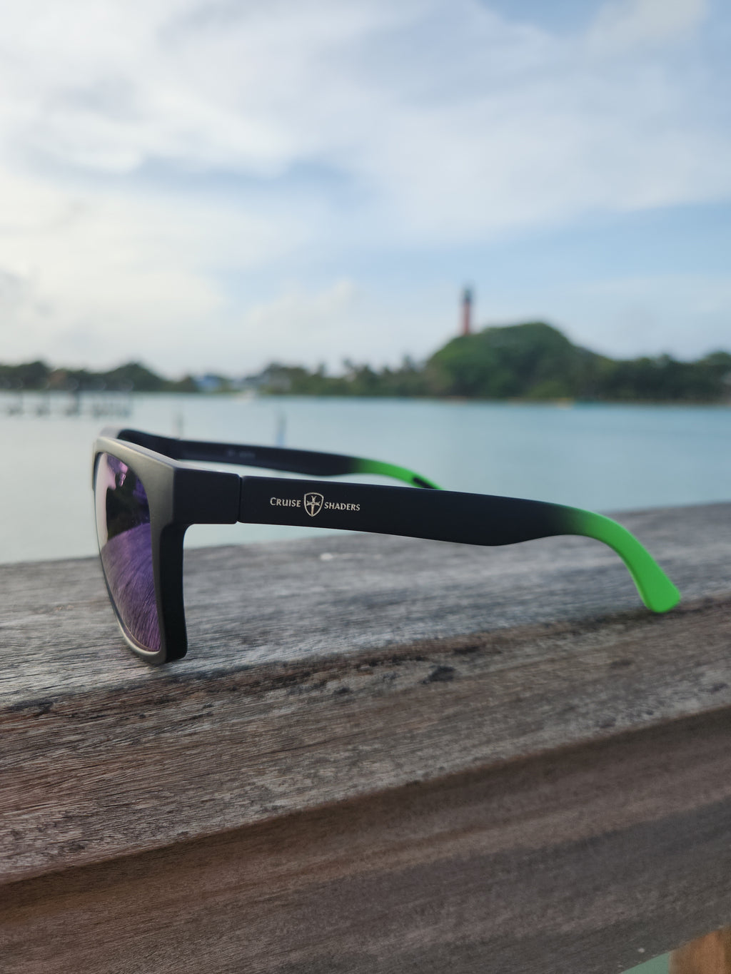 "St. John" Cruise-Shader Floating Sunglasses